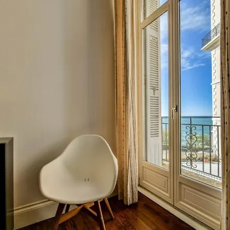 Appartement Front D'Ocean Coeur De Ville Biarritz Апартаменты *